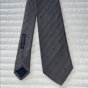 Brioni Elegant Brown Tie with Burnt Orange Accents